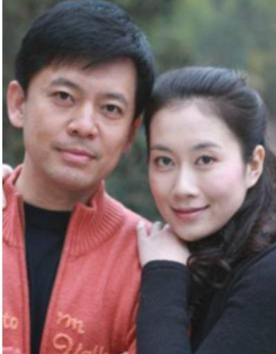 何政军和温峥嵘的床戏,何政军与温峥嵘床戏情感纠葛