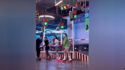 溜冰场视频,溜冰场精彩瞬间回顾