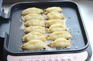 锅贴做法视频,锅贴制作视频教程,美味家常小吃轻松做