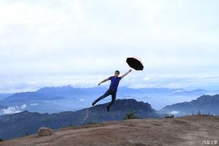 漫步云端国语.,探寻现代都市生活的诗意与远方